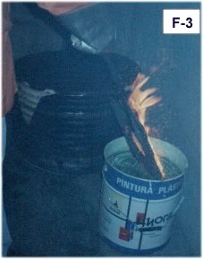 Cuando lleva unos minutos ardiendo, la introduzco en agua